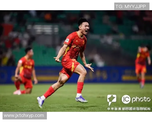 足球明星进球后的庆祝方式解析与背后故事分享